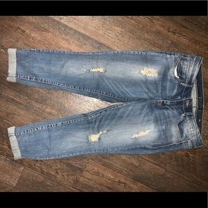 Kim Kardashian ankle curvy skinny